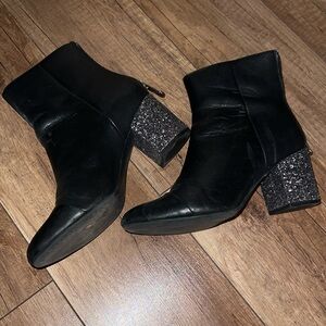 1901 glitter heel black leather Whitaker boot